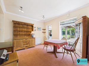 Dining Room- click for photo gallery